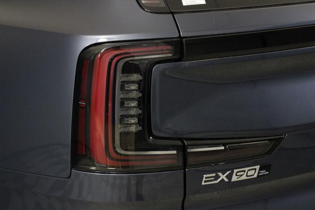 new 2025 Volvo EX90 car, priced at $81,290