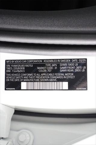 new 2025 Volvo XC60 car, priced at $49,095