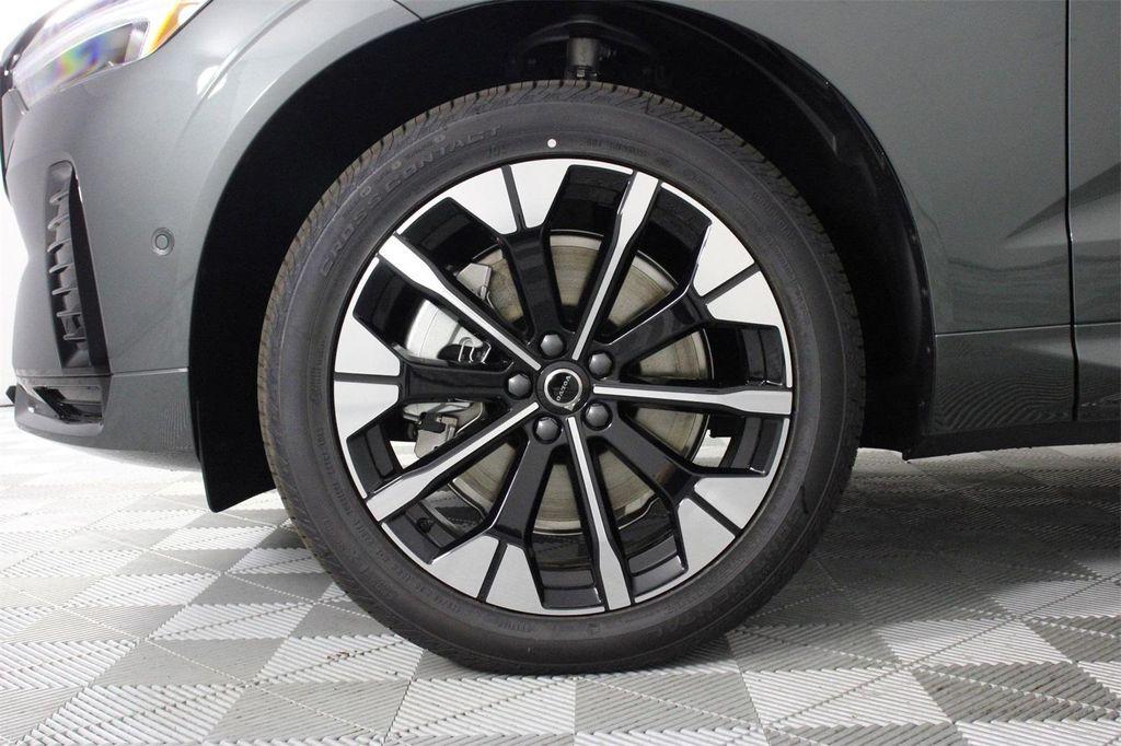 new 2026 Volvo XC60 Plug-In Hybrid car, priced at $68,690
