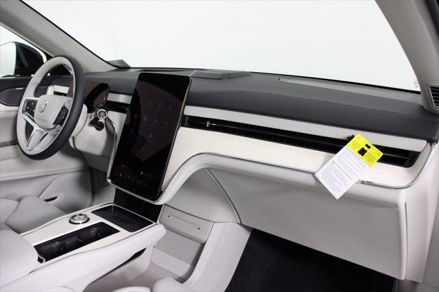 new 2025 Volvo EX90 car, priced at $89,595