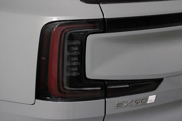 new 2025 Volvo EX90 car, priced at $89,595