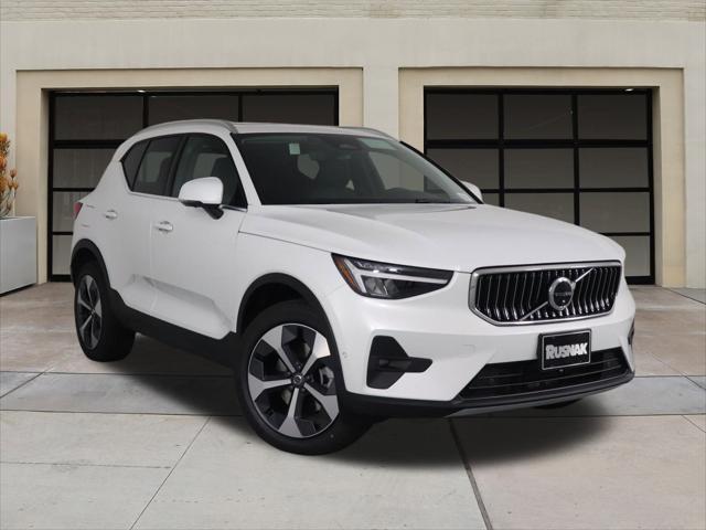 new 2025 Volvo XC40 car, priced at $47,790