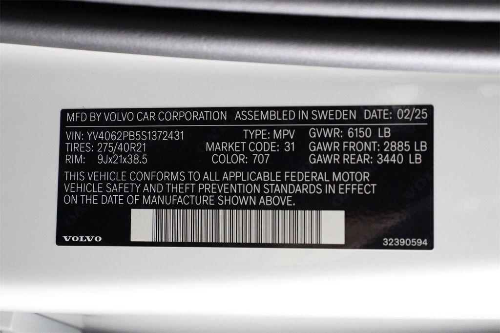 new 2025 Volvo XC90 car, priced at $68,245