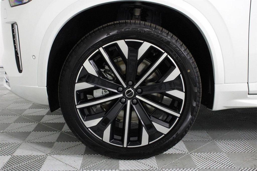 new 2025 Volvo XC90 car, priced at $68,245