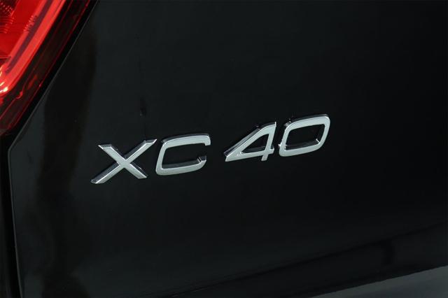 new 2025 Volvo XC40 car, priced at $46,015