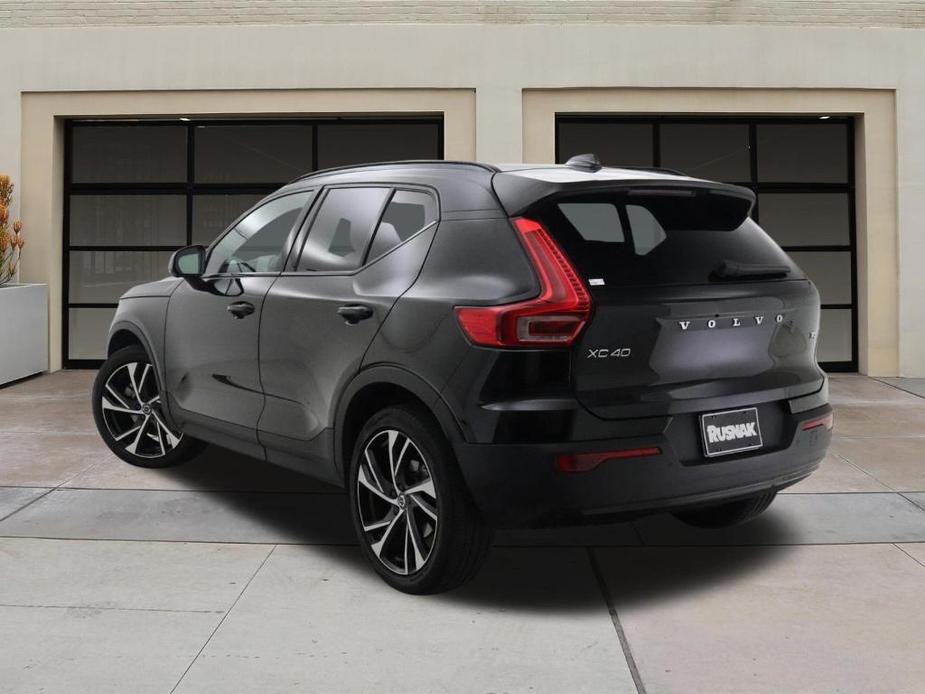 used 2021 Volvo XC40 car, priced at $30,830