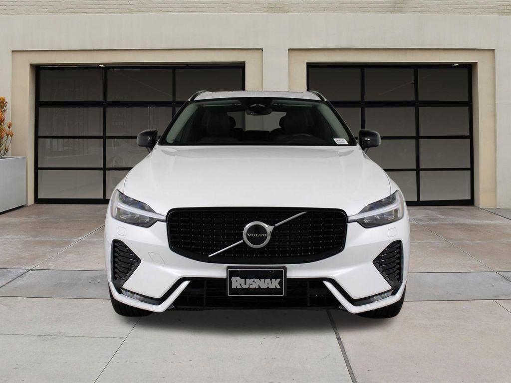 used 2025 Volvo XC60 car, priced at $41,100