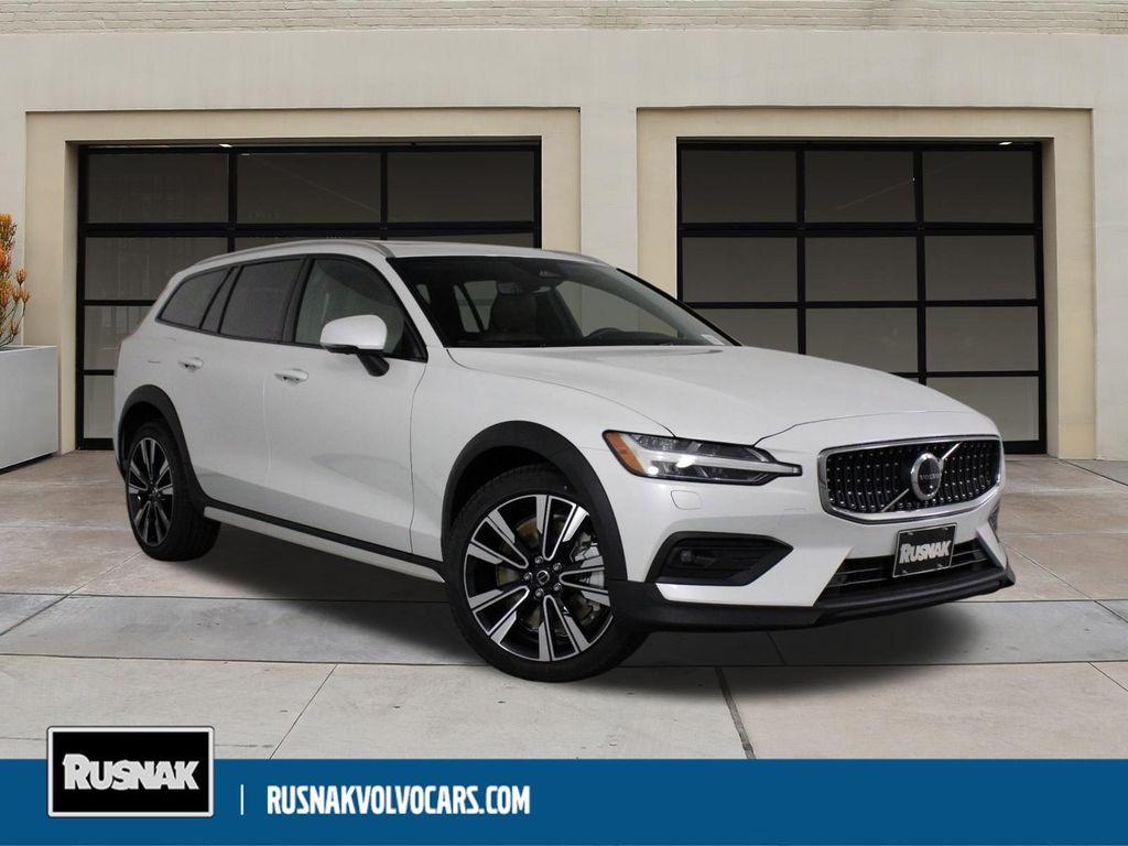 new 2026 Volvo V60 Cross Country car, priced at $61,070
