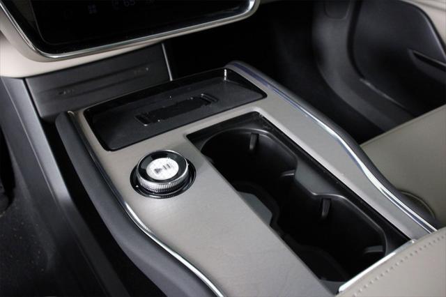 new 2025 Volvo EX90 car, priced at $82,090