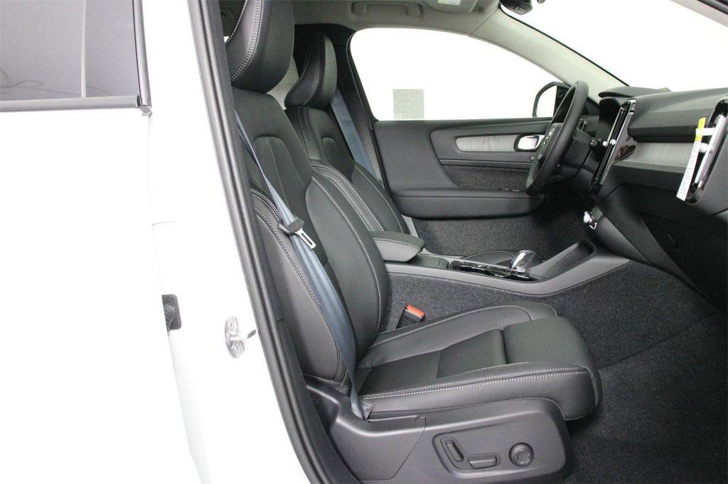 new 2026 Volvo XC40 car, priced at $53,975