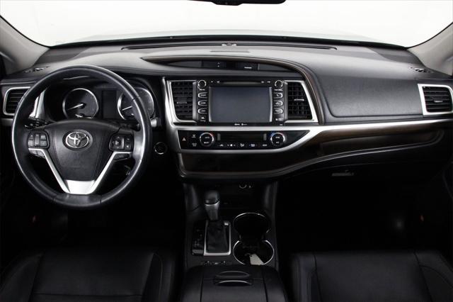 used 2015 Toyota Highlander car, priced at $20,595