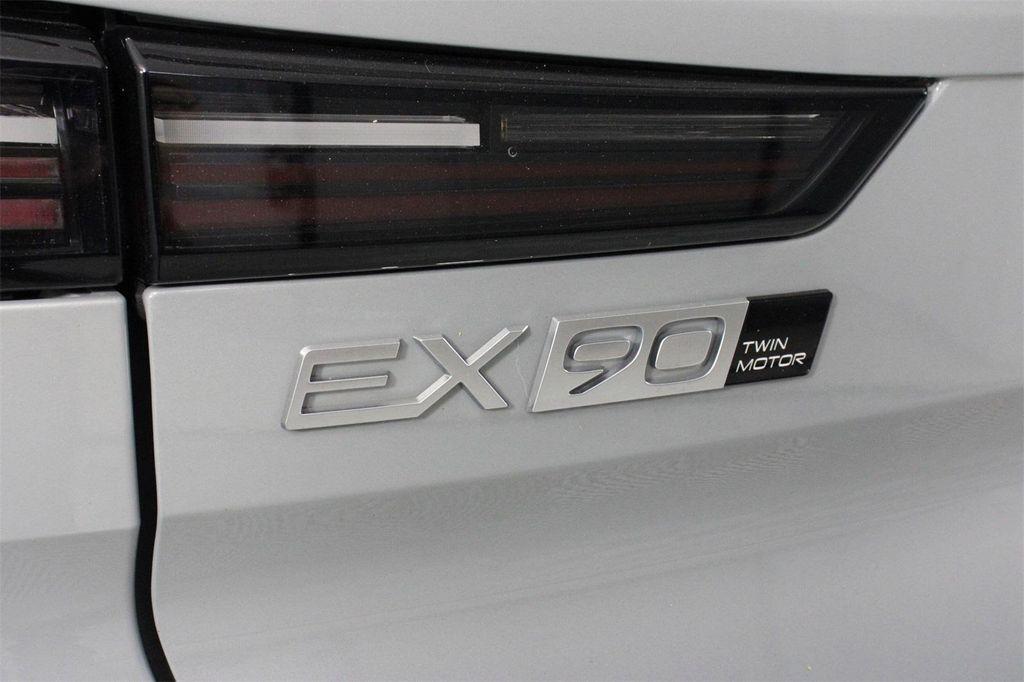 new 2025 Volvo EX90 car, priced at $79,998
