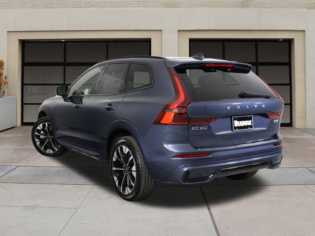 new 2026 Volvo XC60 Plug-In Hybrid car, priced at $69,285