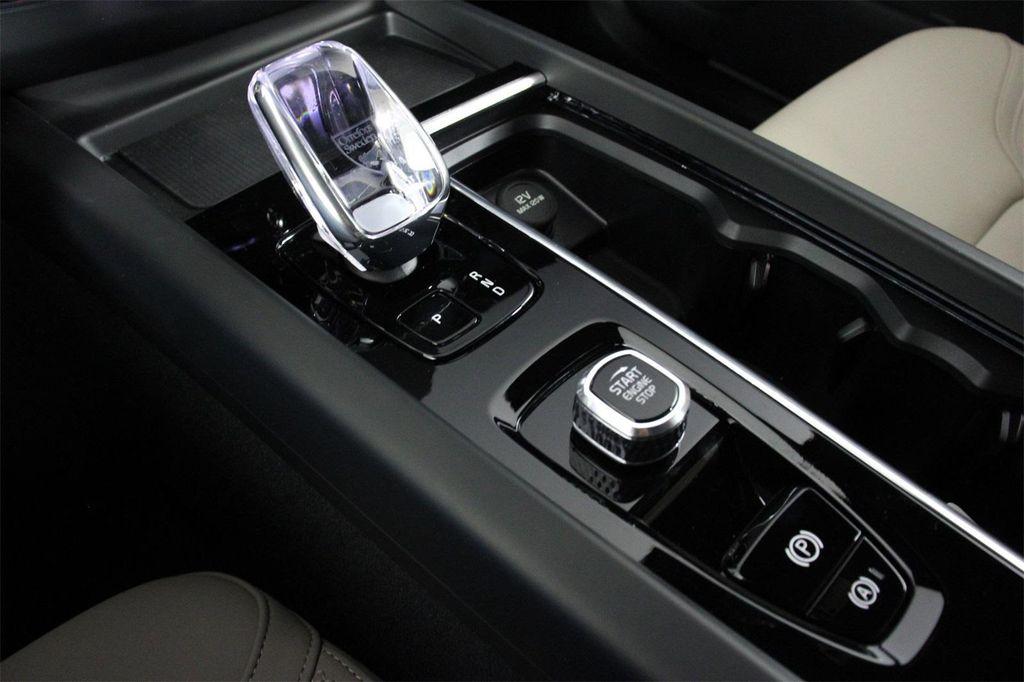 new 2026 Volvo XC60 Plug-In Hybrid car, priced at $69,285