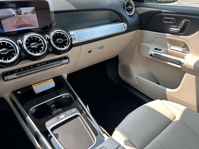 new 2025 Mercedes-Benz GLB 250 car, priced at $49,595