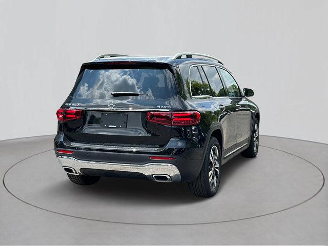 new 2025 Mercedes-Benz GLB 250 car, priced at $53,590