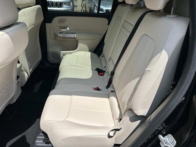 new 2025 Mercedes-Benz GLB 250 car, priced at $53,590