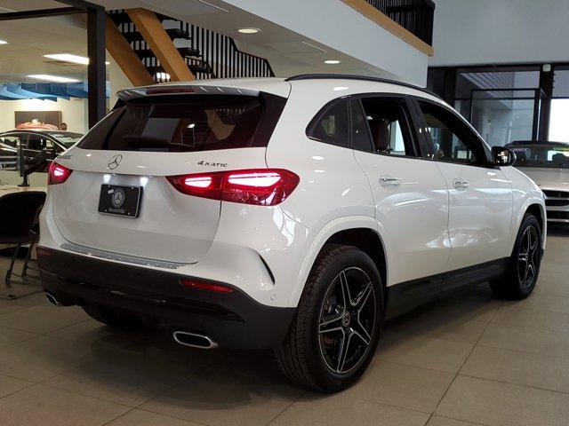 new 2024 Mercedes-Benz GLA 250 car, priced at $52,140