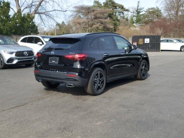 new 2024 Mercedes-Benz GLA 250 car, priced at $53,625