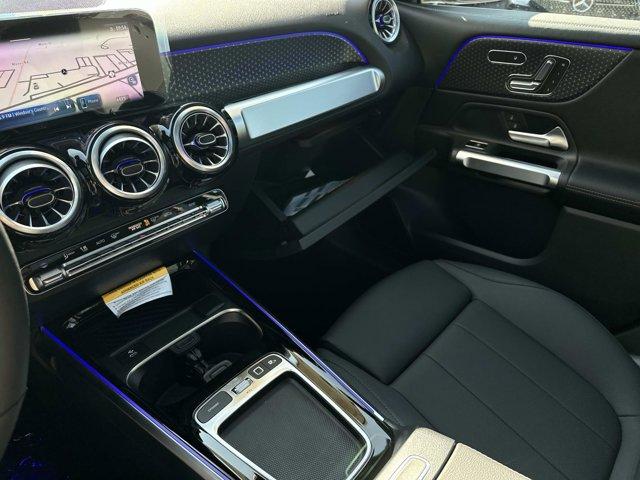 new 2025 Mercedes-Benz GLB 250 car, priced at $53,220