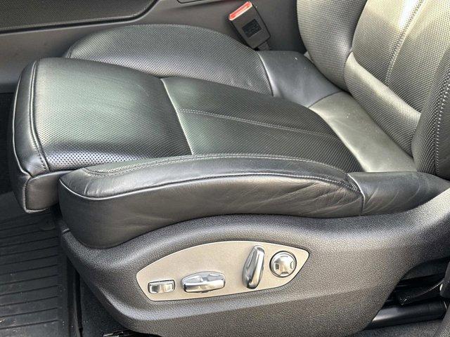 used 2023 Porsche Macan car, priced at $40,000