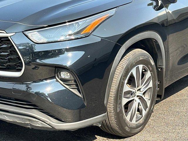 used 2022 Toyota Highlander car, priced at $35,000