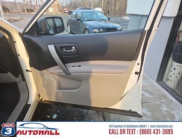 used 2015 Nissan Rogue Select car, priced at $9,990