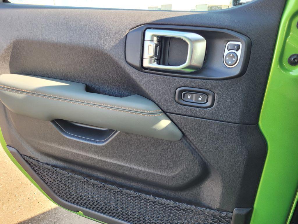 new 2025 Jeep Gladiator car, priced at $52,995