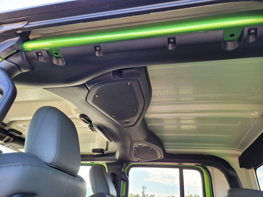 new 2025 Jeep Gladiator car, priced at $52,995