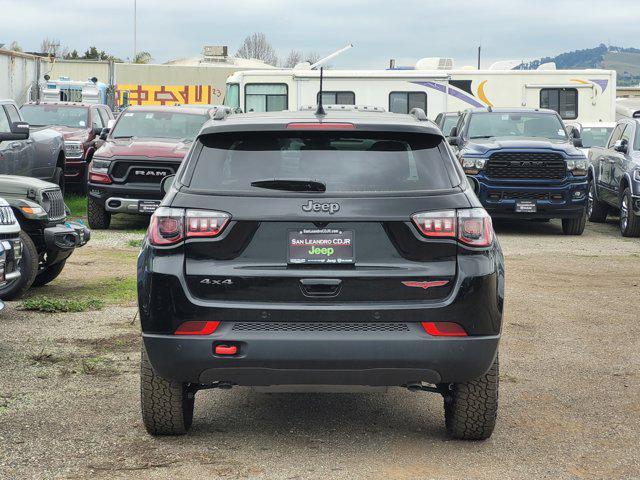 new 2024 Jeep Compass car, priced at $31,995