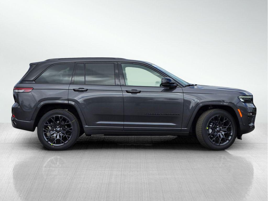 new 2025 Jeep Grand Cherokee car, priced at $66,995