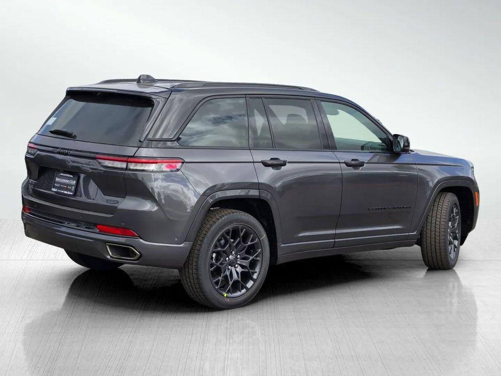 new 2025 Jeep Grand Cherokee car, priced at $66,995