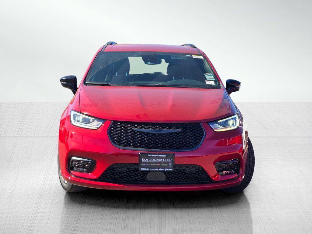 new 2026 Chrysler Pacifica car, priced at $44,995