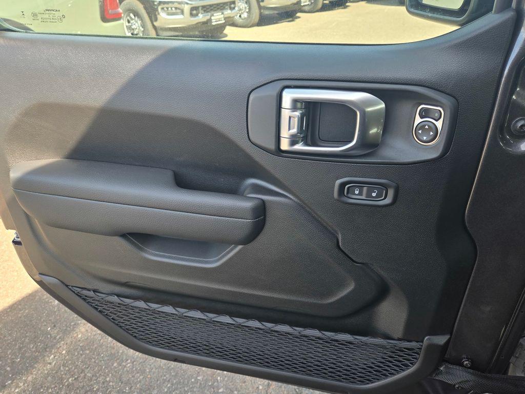 new 2026 Jeep Wrangler car, priced at $39,995