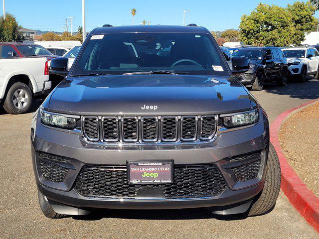 new 2025 Jeep Grand Cherokee car, priced at $34,995