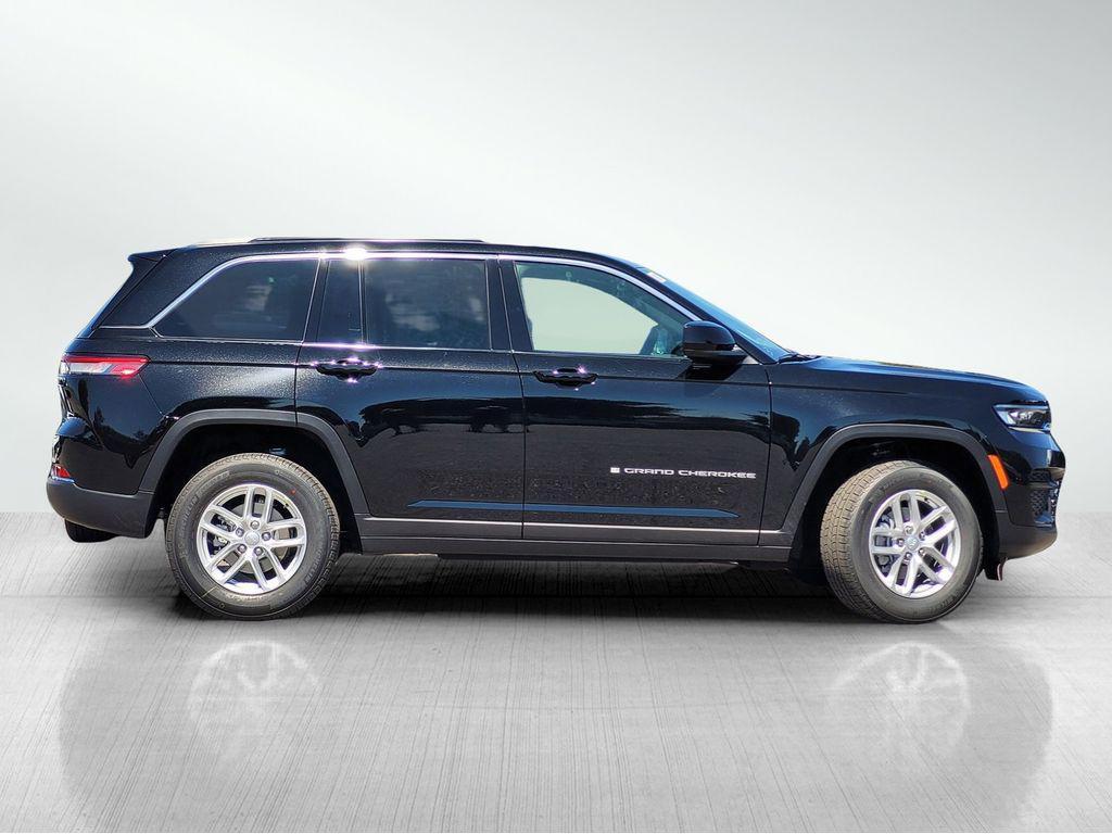 new 2025 Jeep Grand Cherokee car, priced at $39,995
