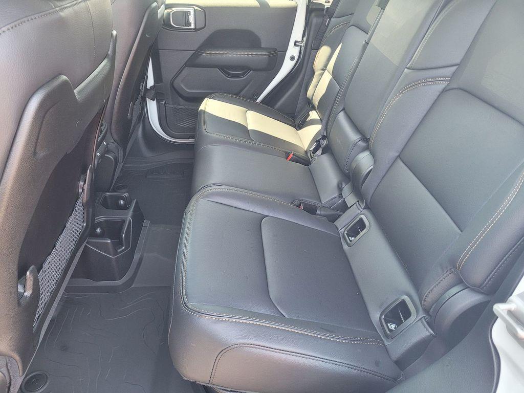 new 2025 Jeep Gladiator car, priced at $44,995