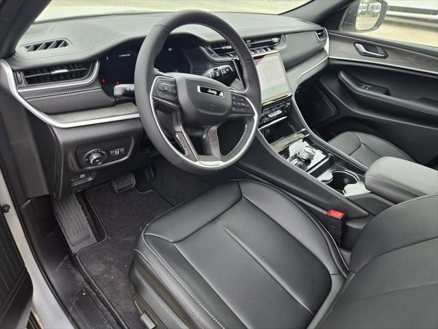 new 2025 Jeep Grand Cherokee car, priced at $45,995