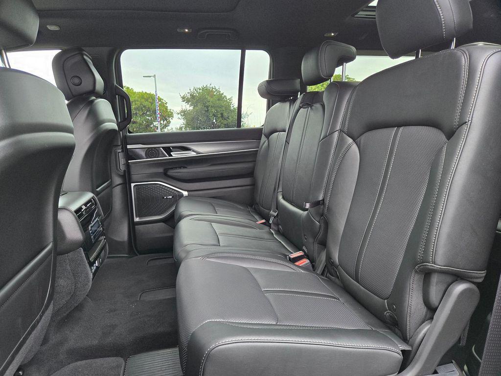 new 2025 Jeep Wagoneer L car, priced at $76,995