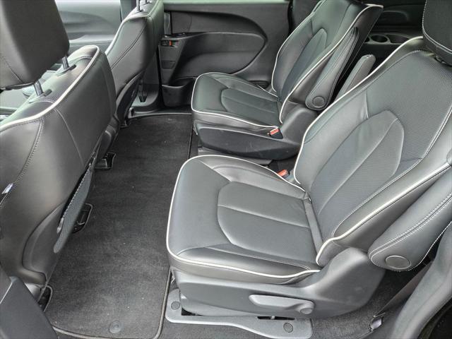 new 2025 Chrysler Pacifica Hybrid car, priced at $59,780