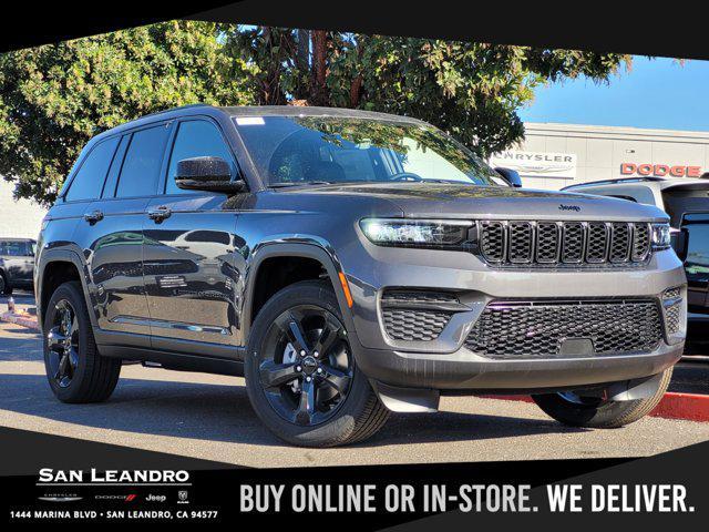 new 2025 Jeep Grand Cherokee car, priced at $45,995