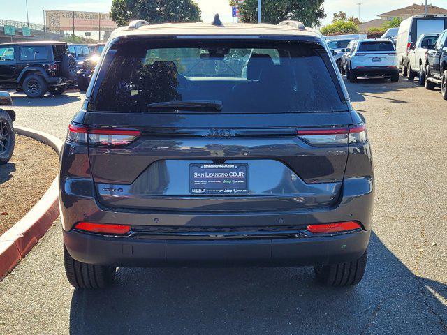 new 2025 Jeep Grand Cherokee car, priced at $45,495