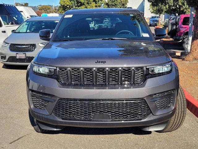 new 2025 Jeep Grand Cherokee car, priced at $45,495