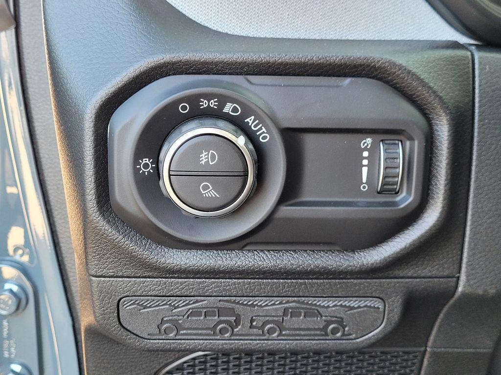 new 2025 Jeep Gladiator car, priced at $44,995