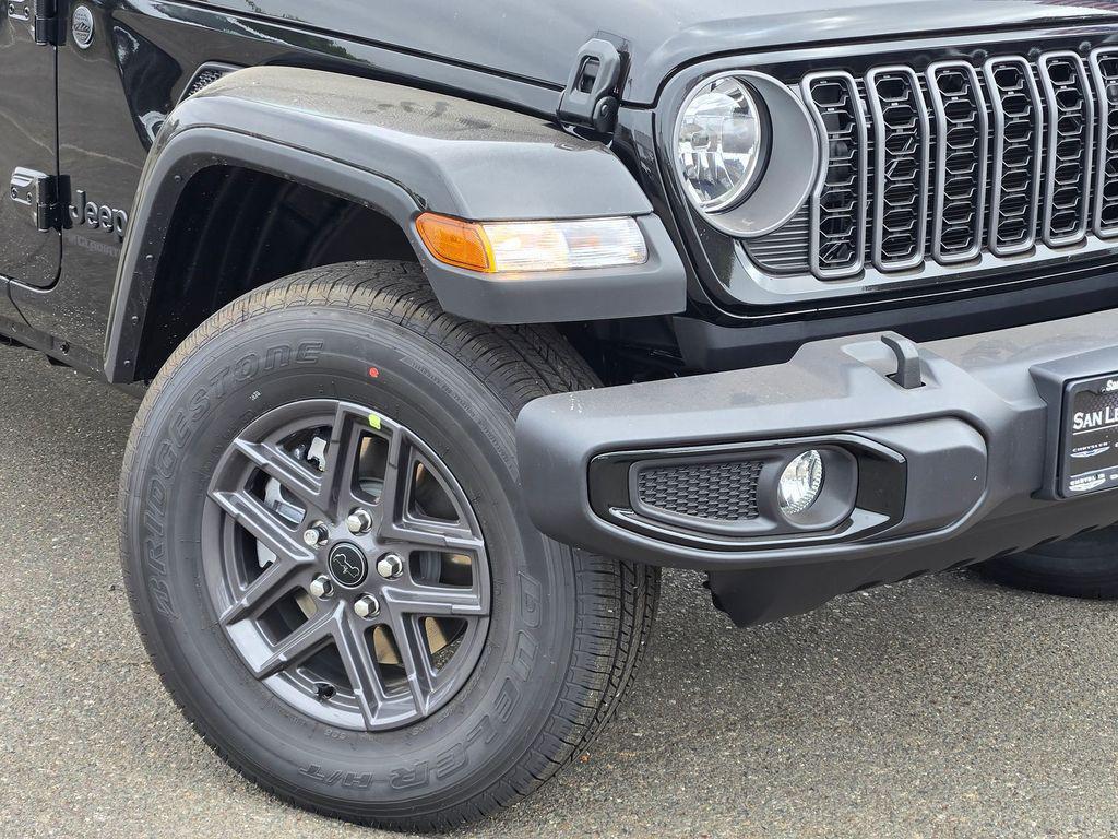 new 2025 Jeep Gladiator car, priced at $43,995