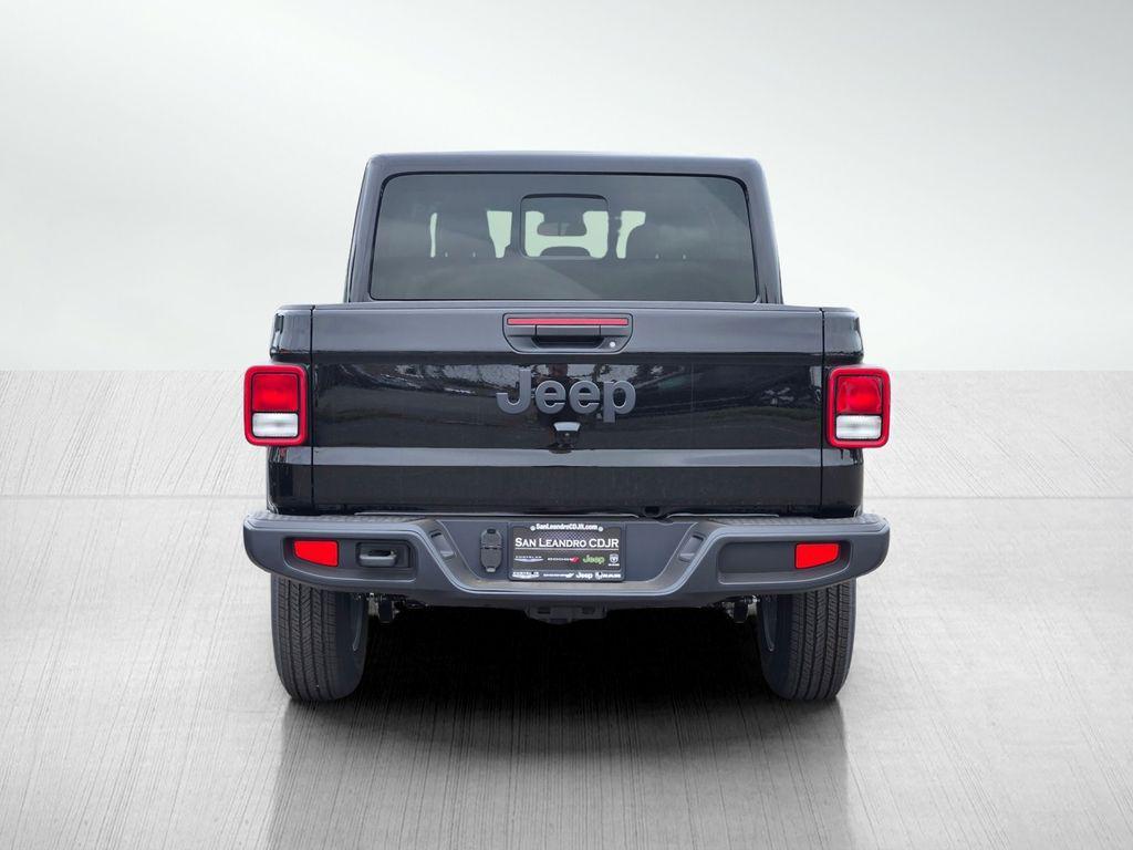 new 2025 Jeep Gladiator car, priced at $43,995