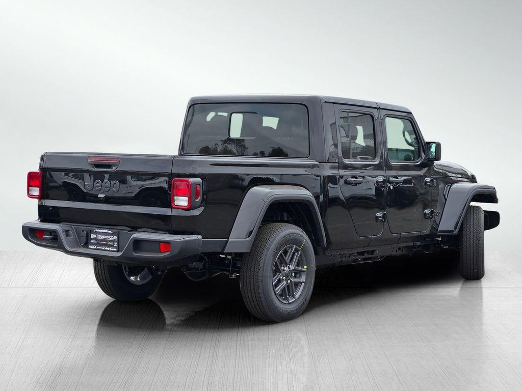 new 2025 Jeep Gladiator car, priced at $43,995