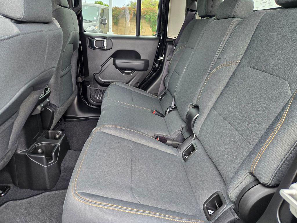 new 2025 Jeep Gladiator car, priced at $43,995