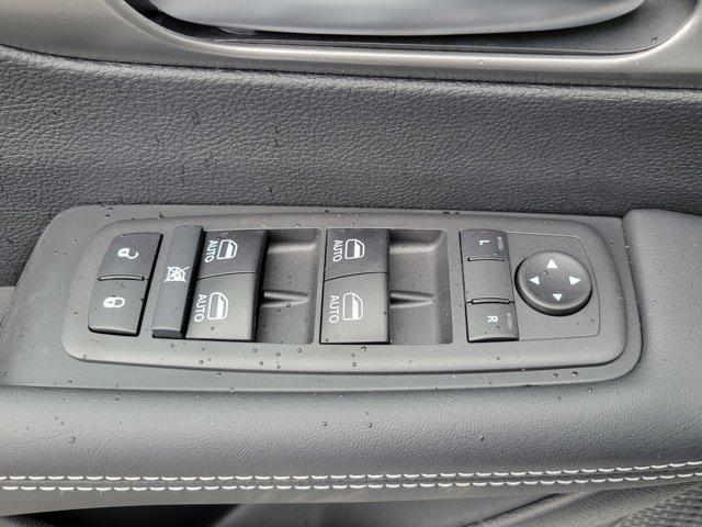 new 2025 Chrysler Pacifica car, priced at $41,995