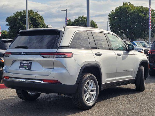 new 2025 Jeep Grand Cherokee car, priced at $38,495